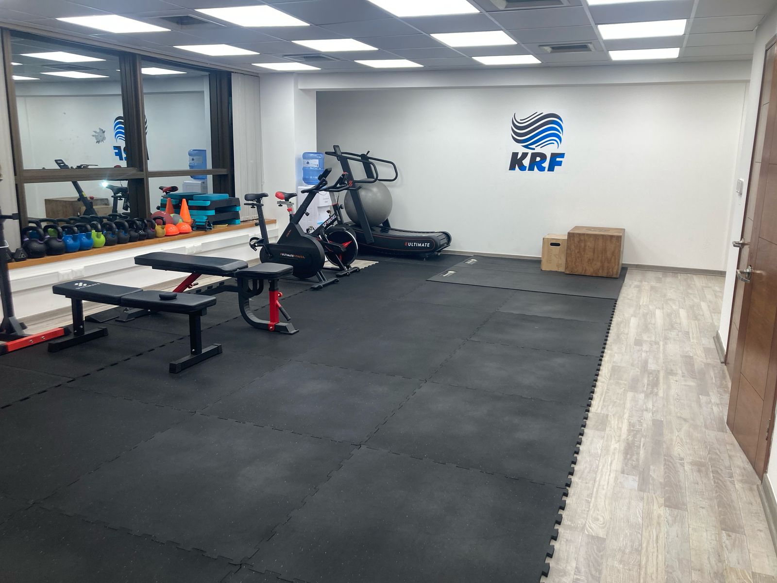 Acompañamos a KRF en su nuevo y moderno espacio en Coronel Pereira.